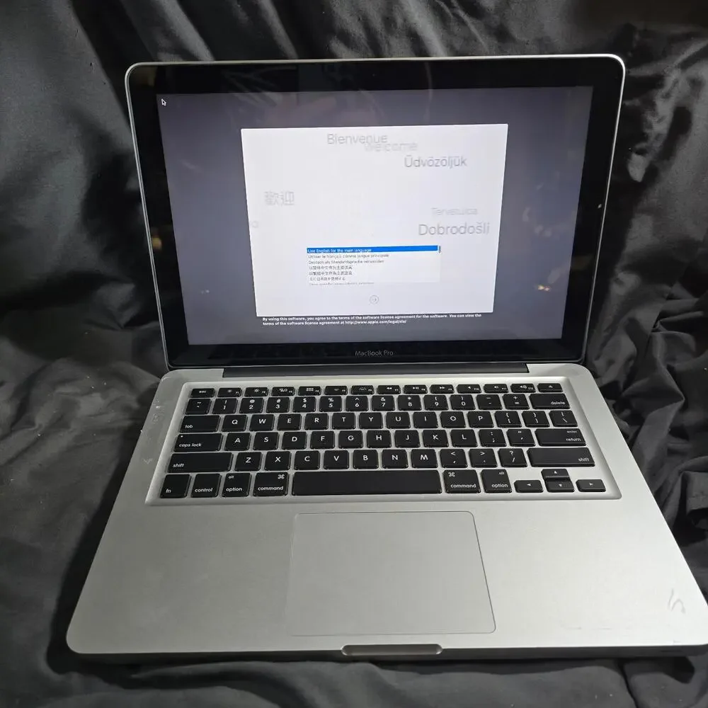 Apple MacBook Pro 13 Inch laptop 4GB Mid 2012 2.5 GHZ Intel Core i5 No Charger